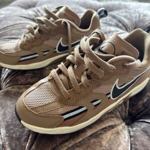 Nike JAM sneakers (women’s)